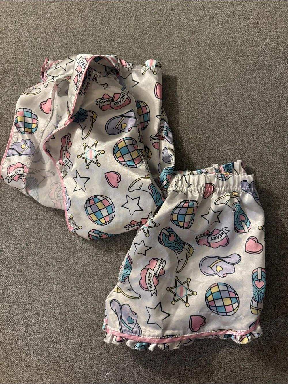 5/$15- Pajamas size 8